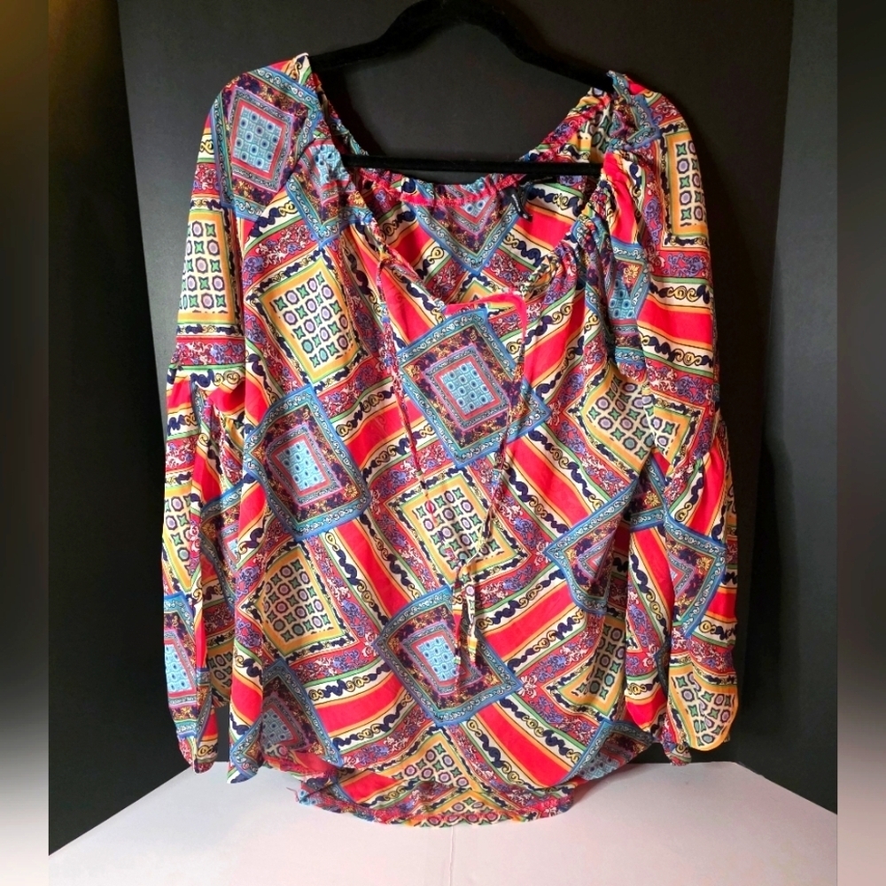 New Directions Colorful Geometric Women's Top Size Large